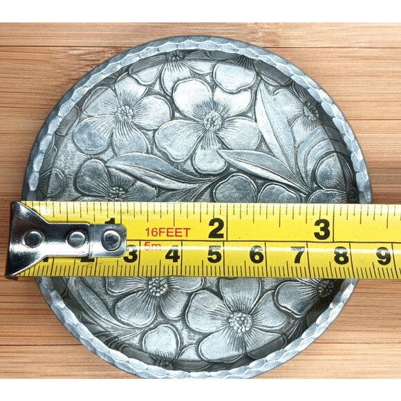 Everlast Floral Dogwood Aluminum Hand Forged Metal Trinket Dish Coaster Set of 5 - Picture 6 of 7